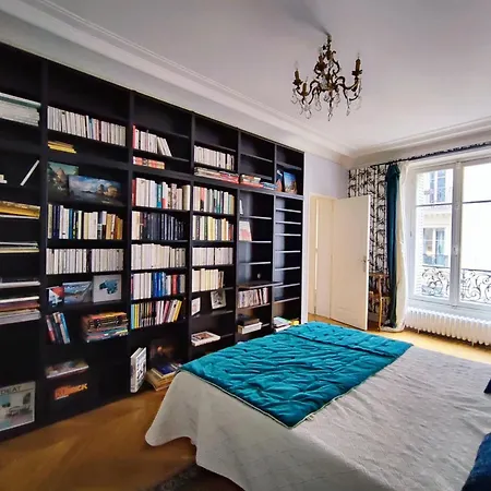 Apartman Rue De Berri - 8 *