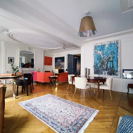 Rue De Berri - 8 Apartman